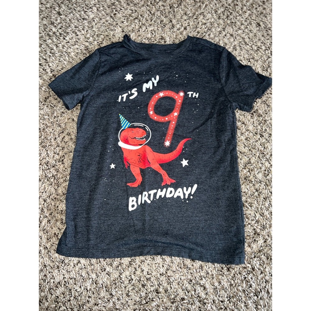 Cat &‎ Jack Boys Gray "It's my 9th Birthday" short sleeve tee size 6/7